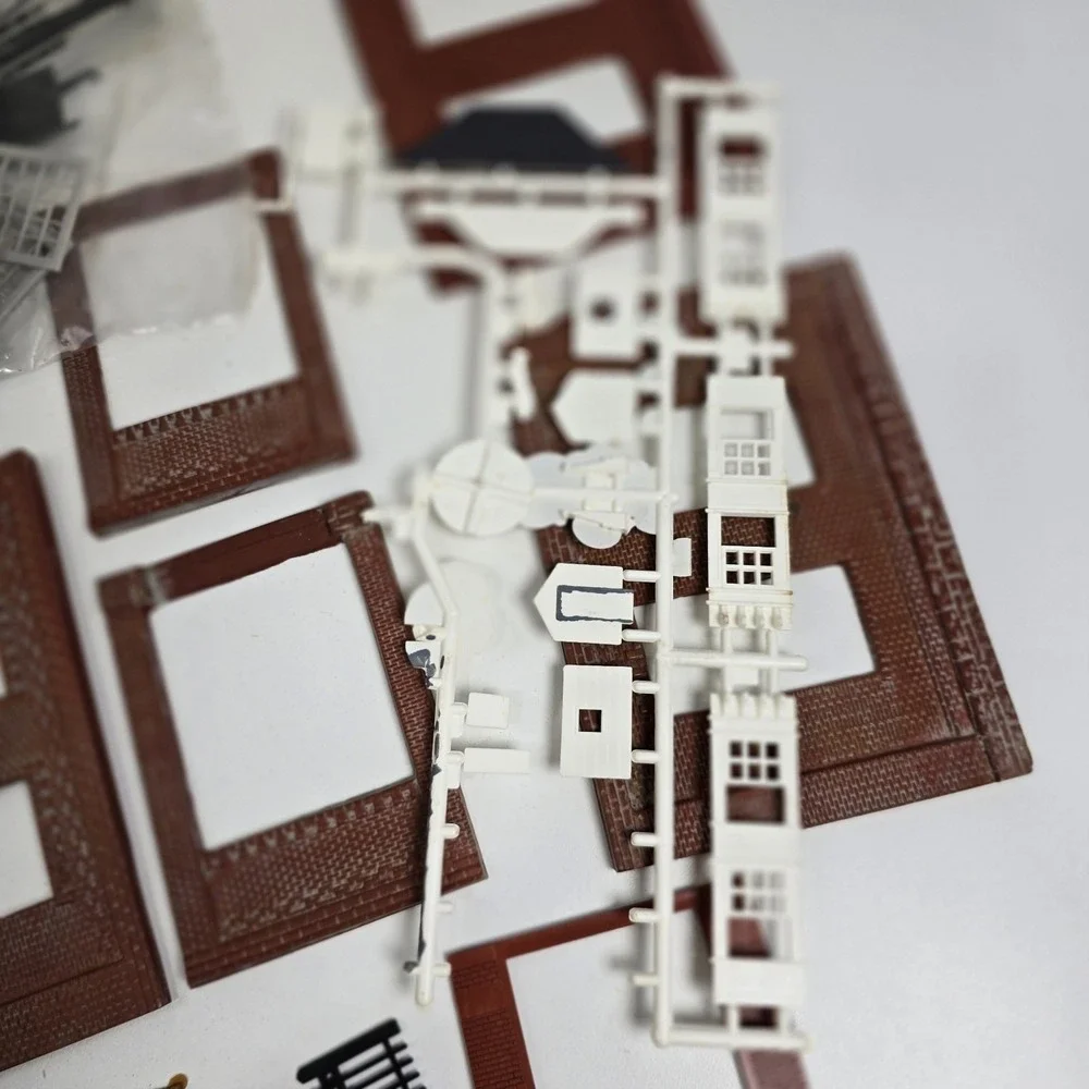 Korber Models HO Scale 3 Stall Roundhouse Kit No 104 PARTS REPAIR Incomplete Set